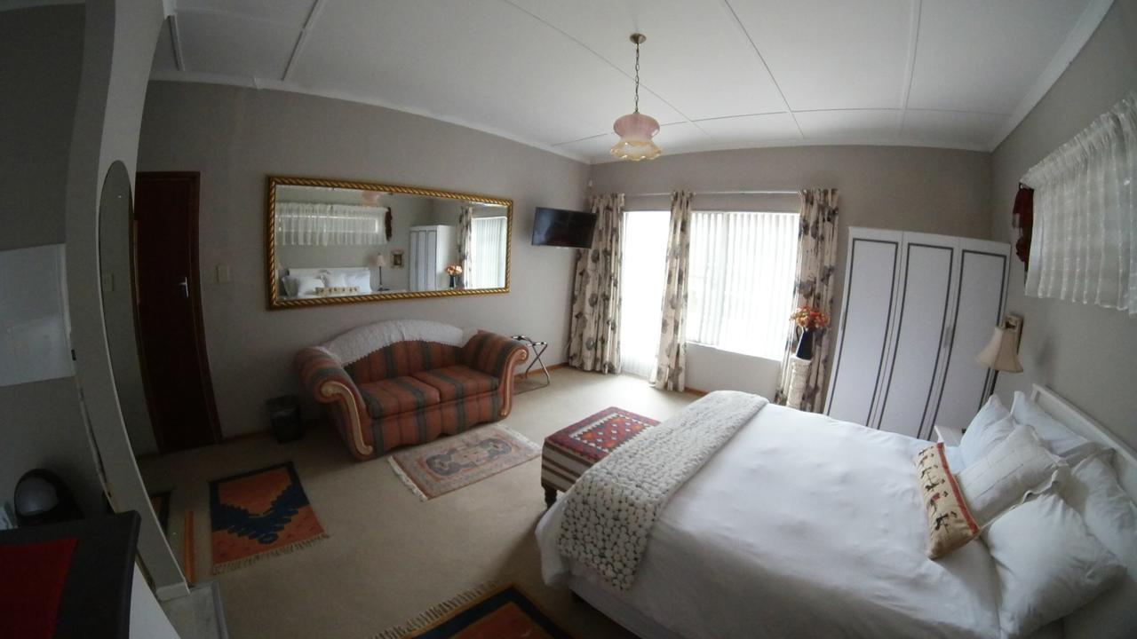 Gate 66 Bed and Breakfast Somerset East Exteriör bild